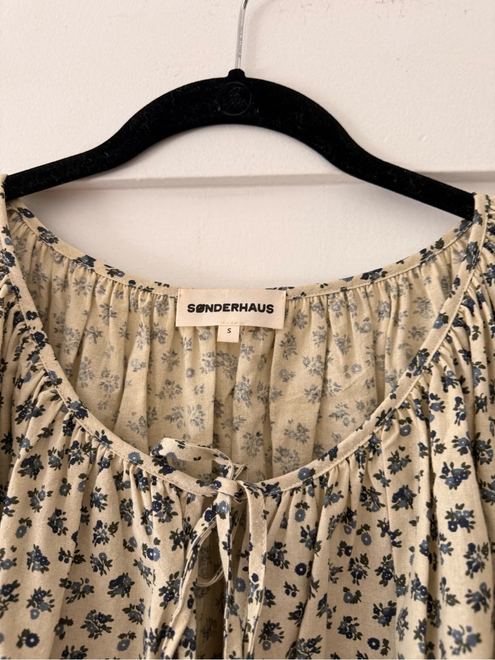 Sonderhaus LAWN DRESS IN BLACKBERRY FLORAL (S) - Picture 6 of 10